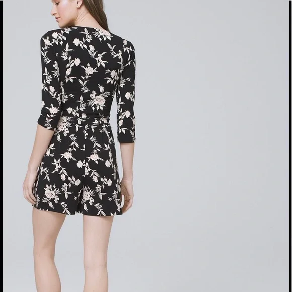 White House Black Market Floral Skort Romper XL Like new! - Picture 3 of 7